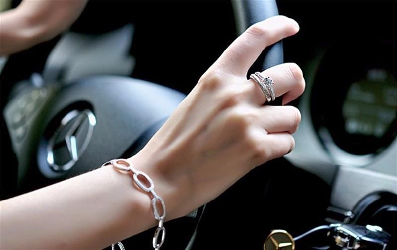 Monami Wedding Ring Set